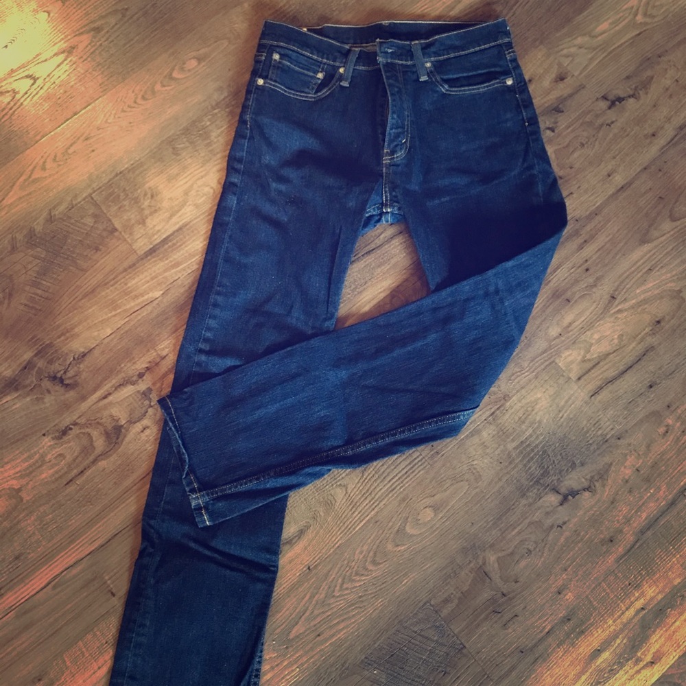 Levi Men’s 513 Jeans